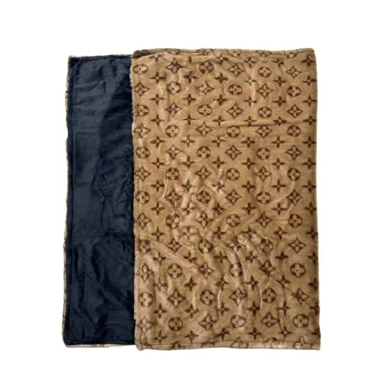 L Plush Dog Blanket Pet bed