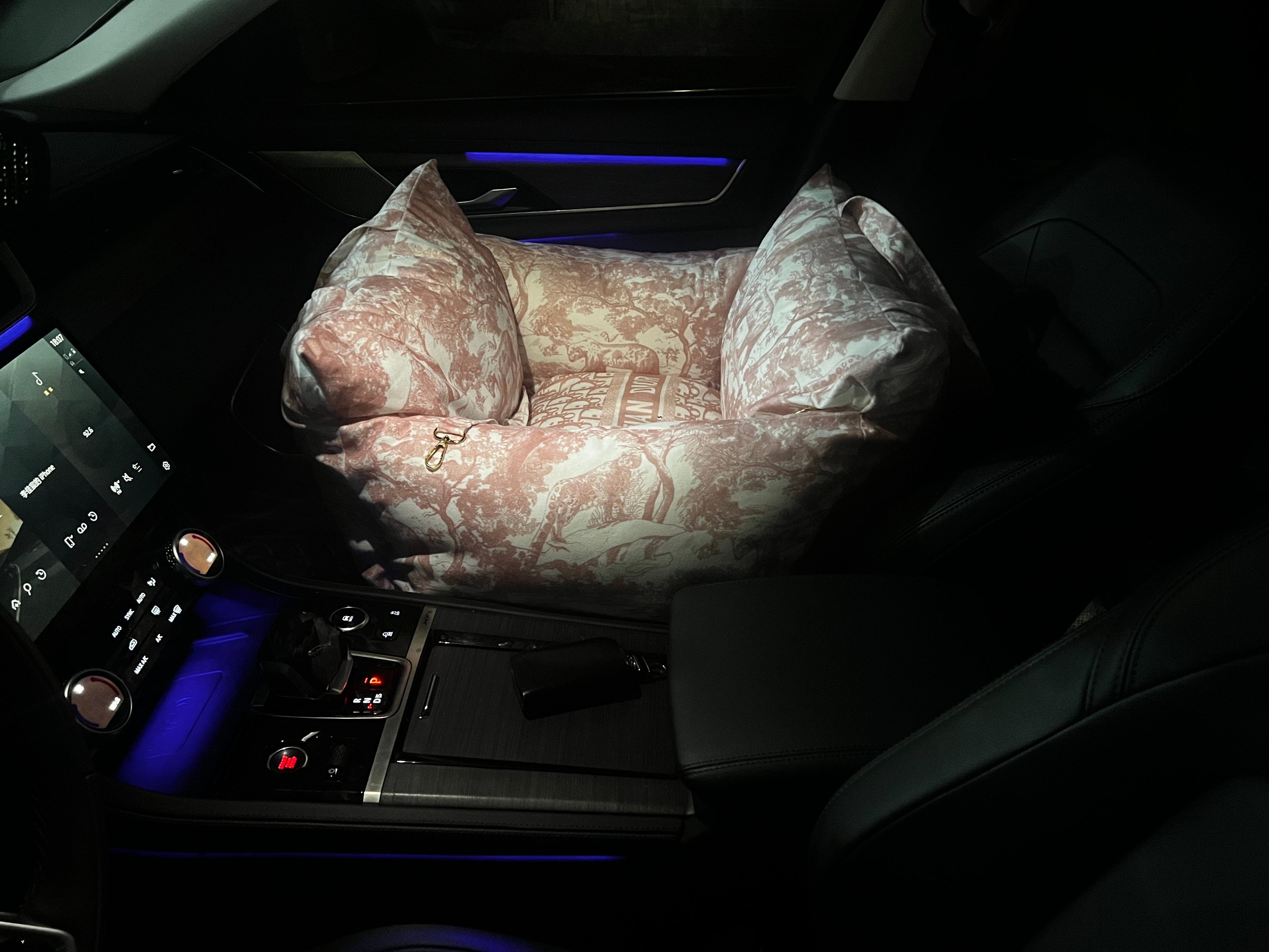 DD New Non-Slip Car Dog Bed