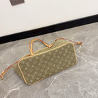 Multicolor Pet Crossbody Bag