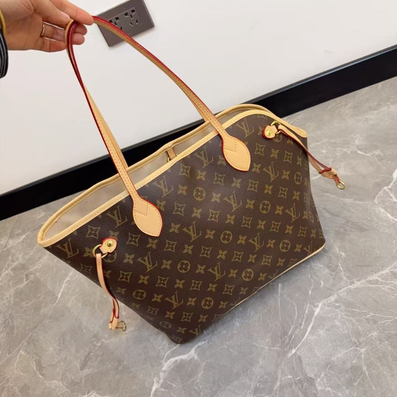 Multicolor Pet Crossbody Bag