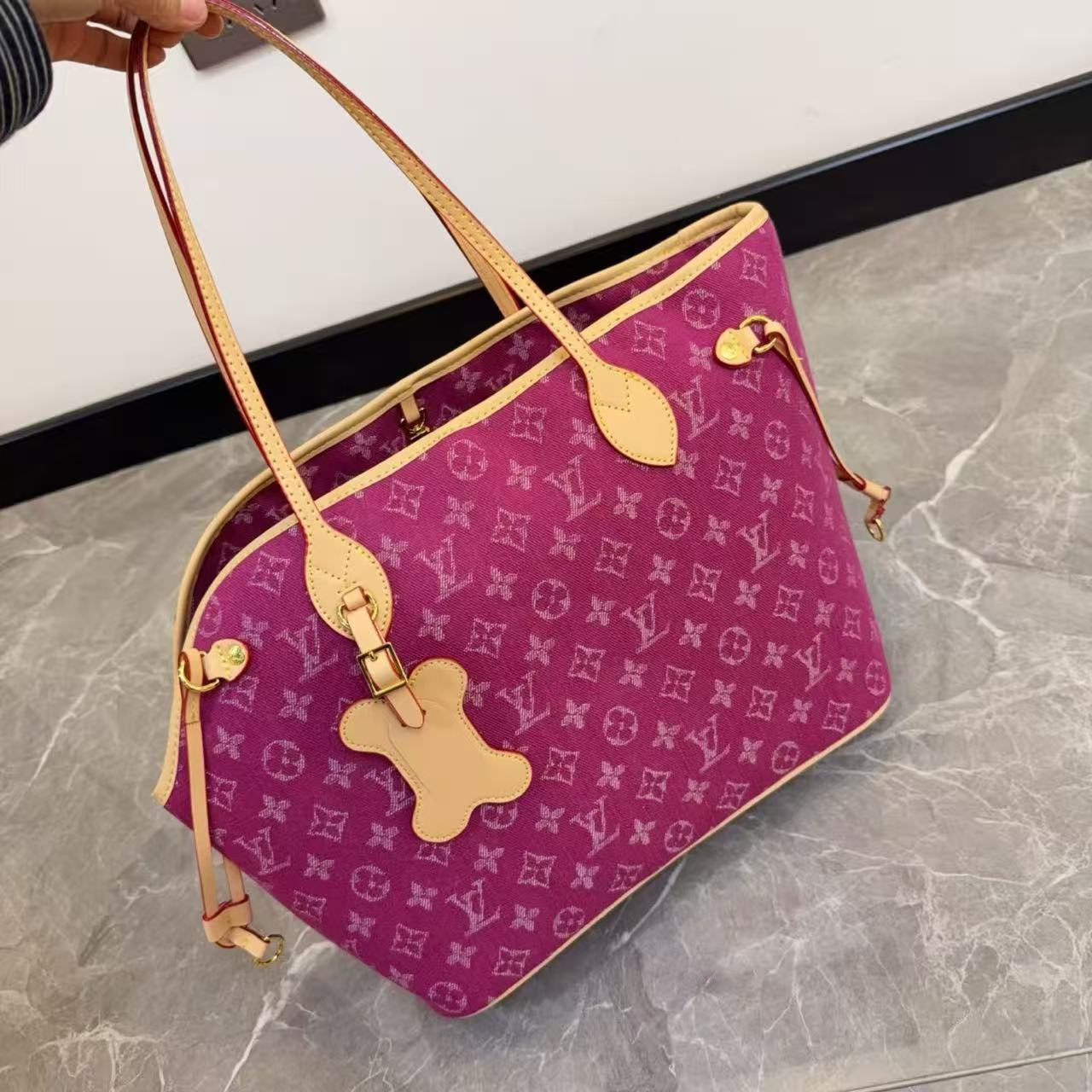 Multicolor Pet Crossbody Bag