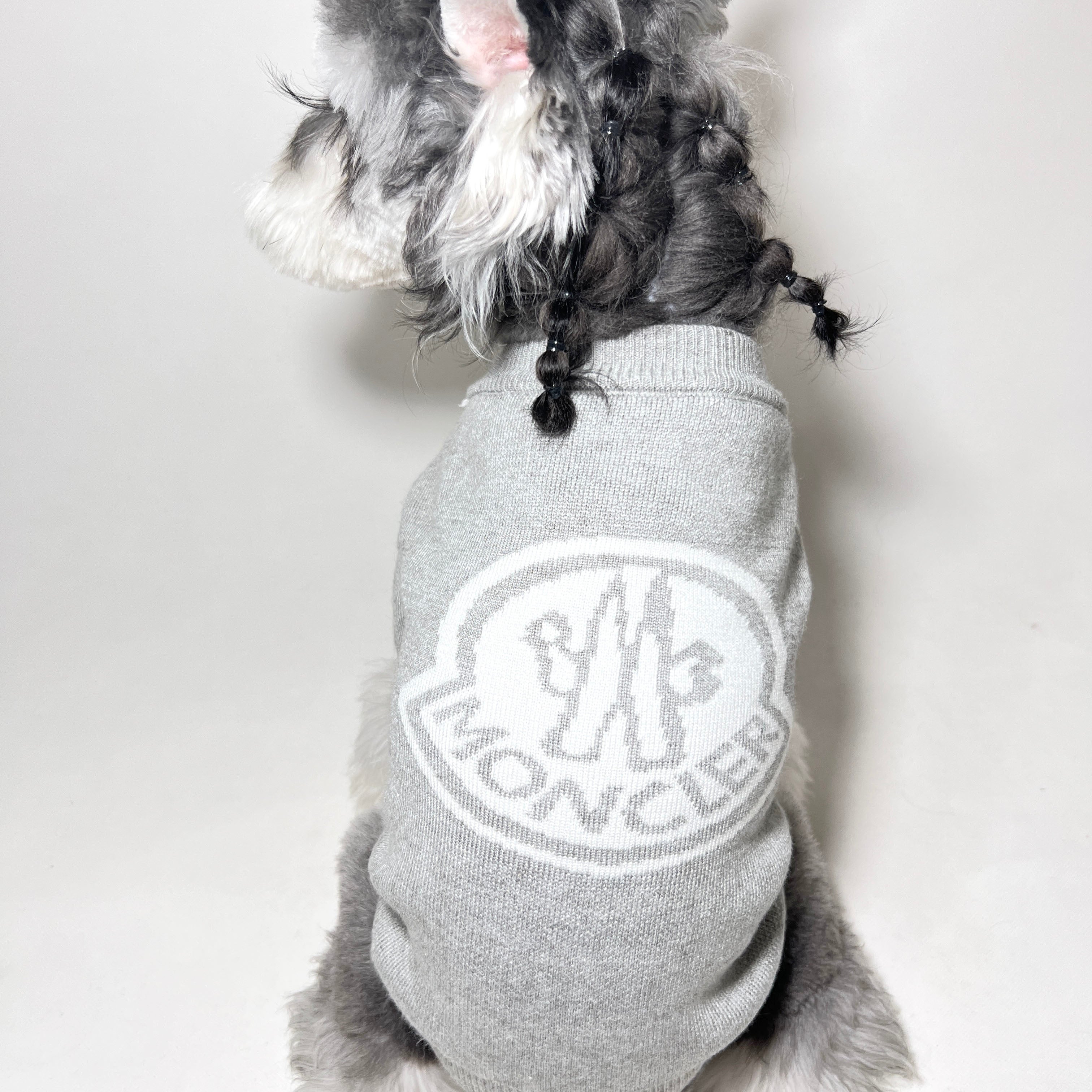 Gray Sweater 068