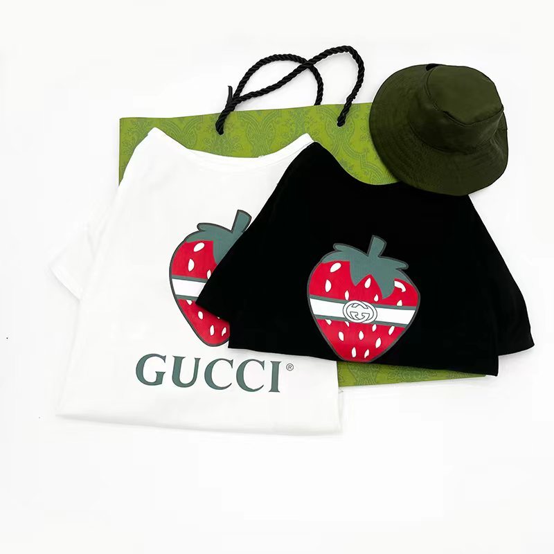 New G Strawberry Clothes 042 T-Shirt